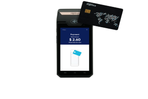 Mobiltelefon, das einen Zahlungsbildschirm mit einer daneben liegenden Kreditkarte anzeigt, was auf eine Transaktion mit dem Ingenico-Mobilzahlungssystem hinweist.