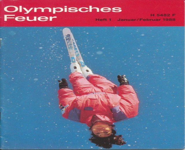 Buchumschlag mit einem Skifahrer in der Luft in einem Ski-Anzug, mit dem Text "Olympische Spiele Feuer - Heft 1 - Januar/Februar 1988" auf dem Umschlag.