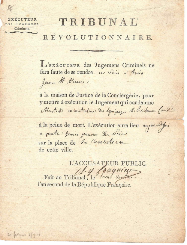 Altes vergilbtes juristisches Dokument mit der Überschrift "Tribunal Révolutionnaire", das Strafurteile und Hinrichtungskonsequenzen in Frankreich detailliert, geschrieben in Kursivschrift.