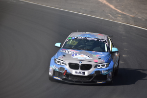 BMW M2 CS Racing feiert Debüt mit bis zu 365 PS, Rennsport-Software und €95.000 Preis