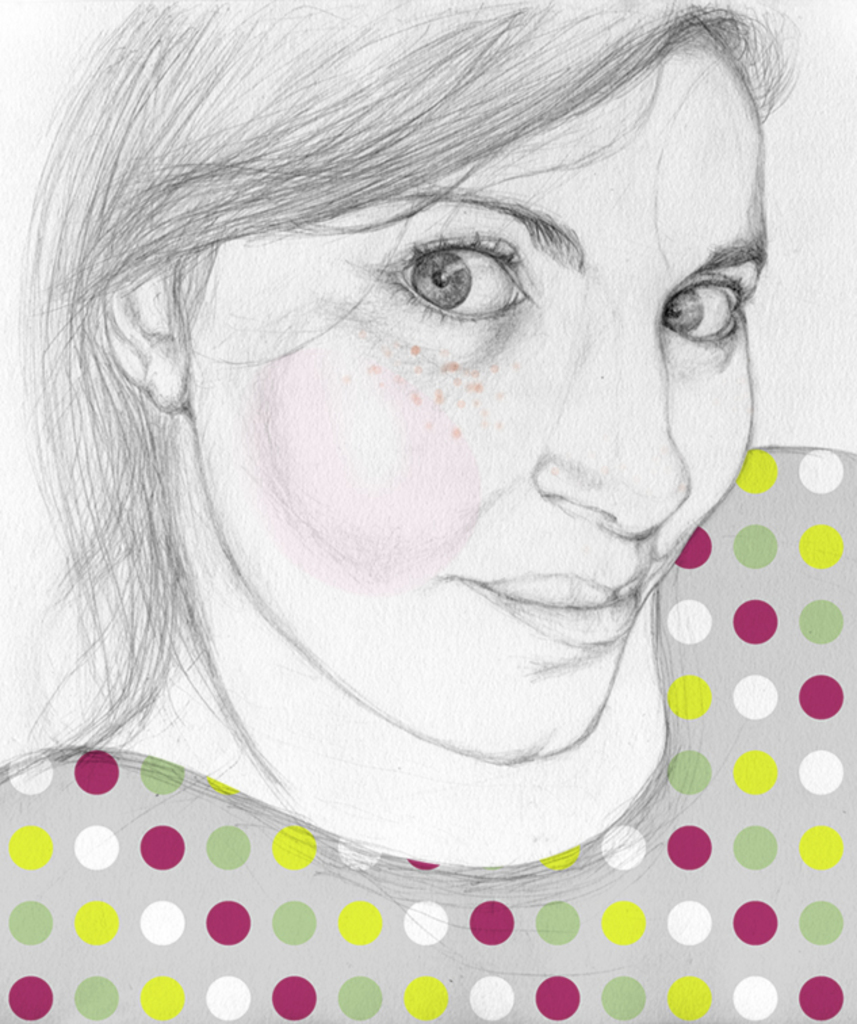 Eine Skizze einer Frau mit einem Mal auf der Wange, die ein T-Shirt mit maronen, grünen, gelben und weißen Punkten trägt.