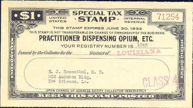 Schwarzer Hintergrund mit einem Steuerzeichen, das "Practitioner Dispensing Opium, Inc." liest
