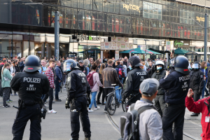 Bayerische Polizei Nord: Tag der Verkehrssicherheit in der Stadtgalerie Augsburg