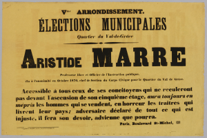 Ein altes Plakat mit der Aufschrift "Elections Municipales Aristide Marre" auf einem weißen Hintergrund.