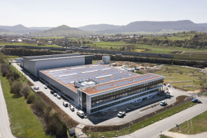 Joint Venture Suntex zum internationalen Vertrieb des Reinigungsroboters Sunbotics