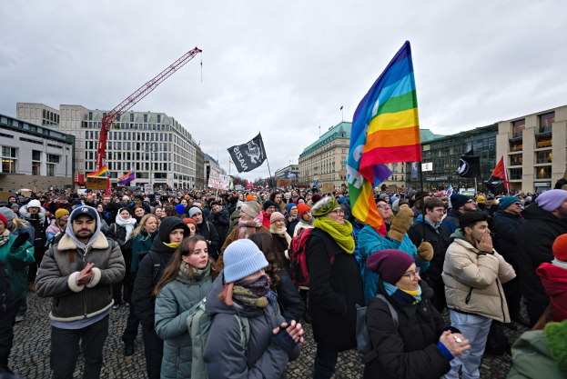 "Kein Schweigen, keine Angst": Etwa 50.000 Menschen marschieren in Lissabon für LGBTI-Rechte
